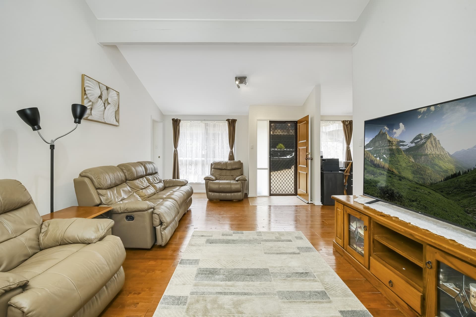 62 Holcombe Avenue, Narara, Narara - Thumbnail 2