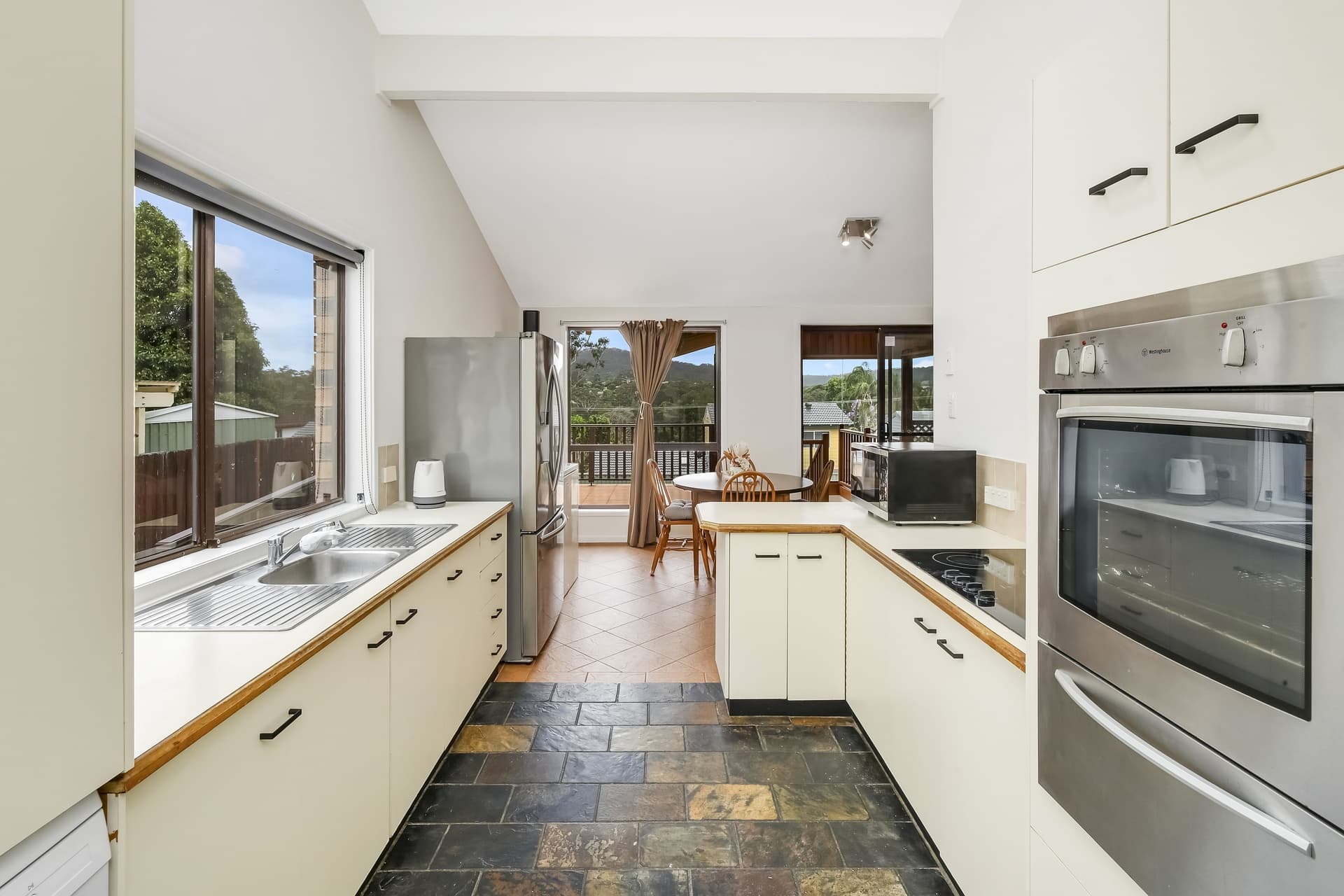 62 Holcombe Avenue, Narara, Narara - Thumbnail 3