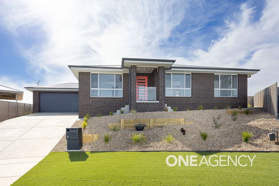 4 ASTLEY Close, Lloyd, Lloyd - Image 1