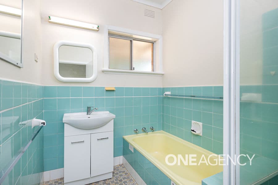 1 MANOORA Avenue, Mount Austin, Mount Austin - Thumbnail 4
