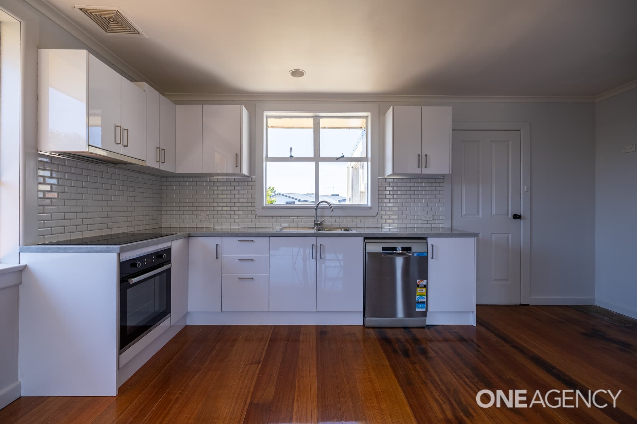 43 Austin Street, Wynyard, Wynyard - Thumbnail 2