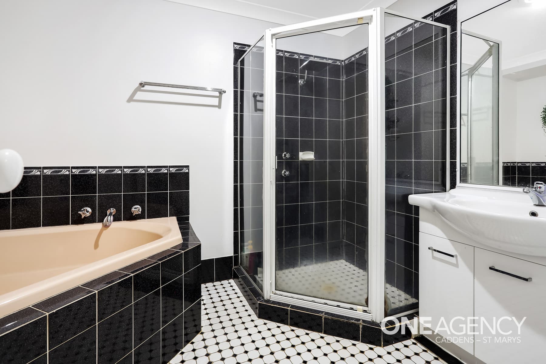 124 Goldmark Crescent, Cranebrook, Cranebrook - Thumbnail 3