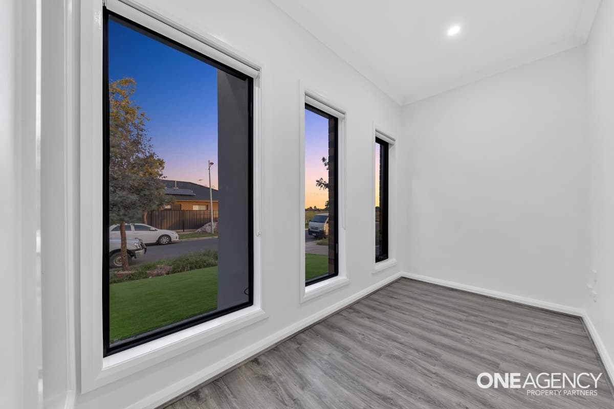 42 Flintwood Street, Tarneit, Tarneit - Thumbnail 2