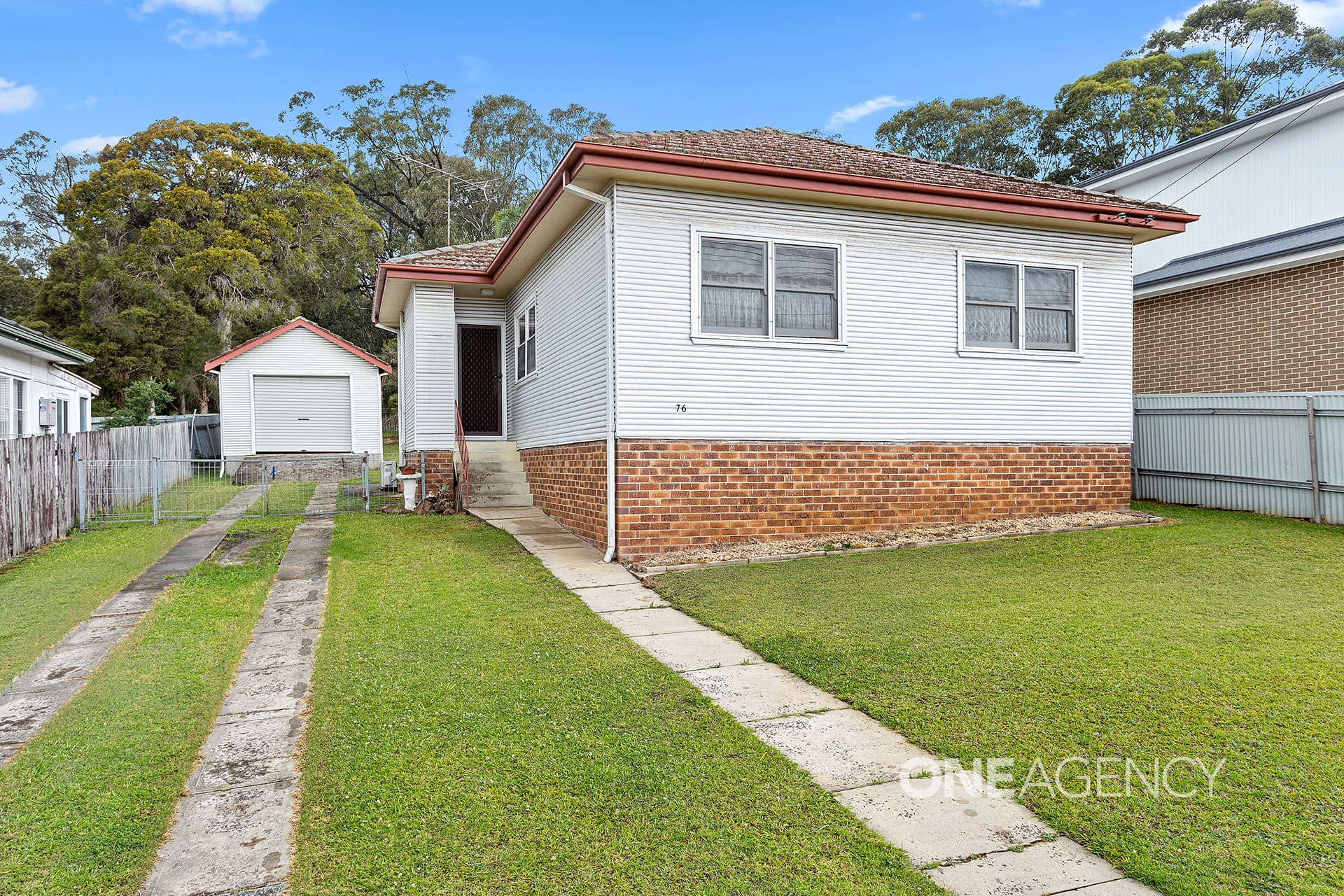 76 Lake Entrance Road, Oak Flats, Oak Flats - Image 1