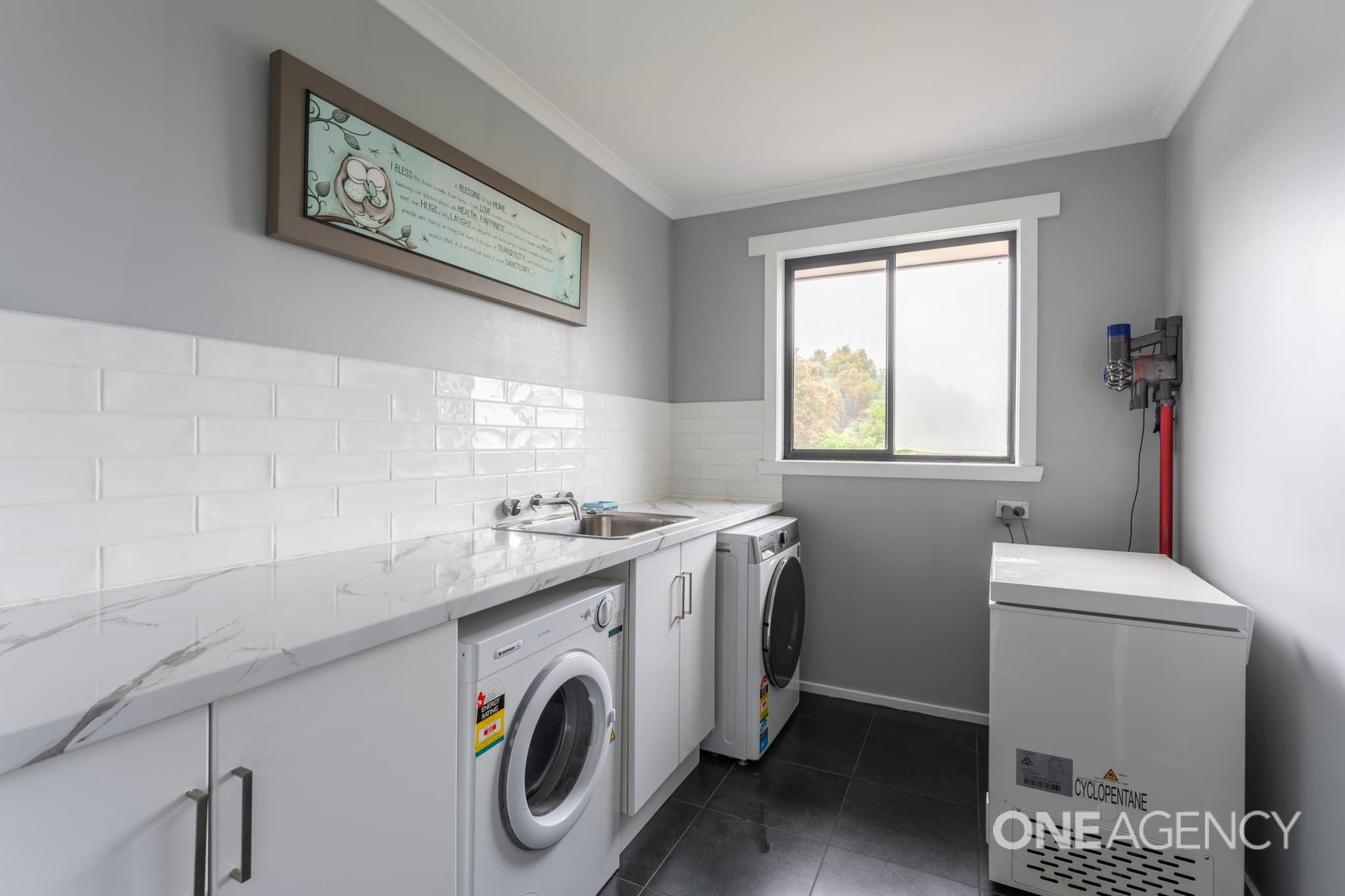 15 Mills Road, Park Grove, Park Grove - Thumbnail 8