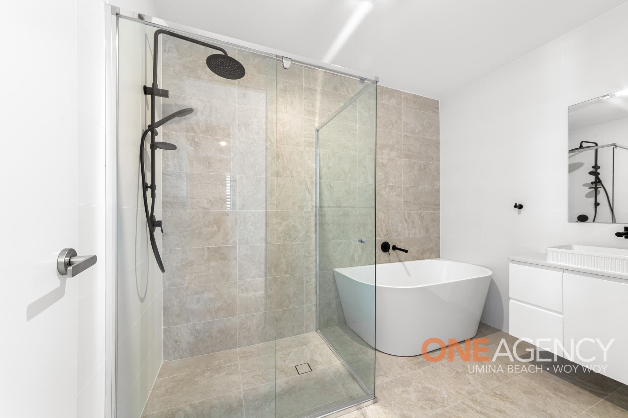 94a Barrenjoey Road, Ettalong Beach, Ettalong Beach - Thumbnail 3