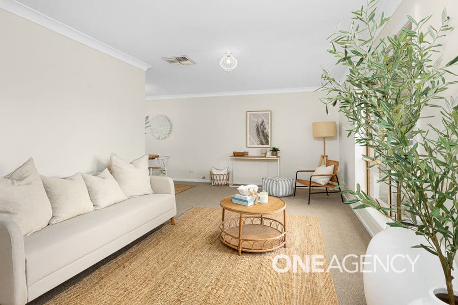 10 TRUSCOTT Drive, Ashmont, Ashmont - Thumbnail 2