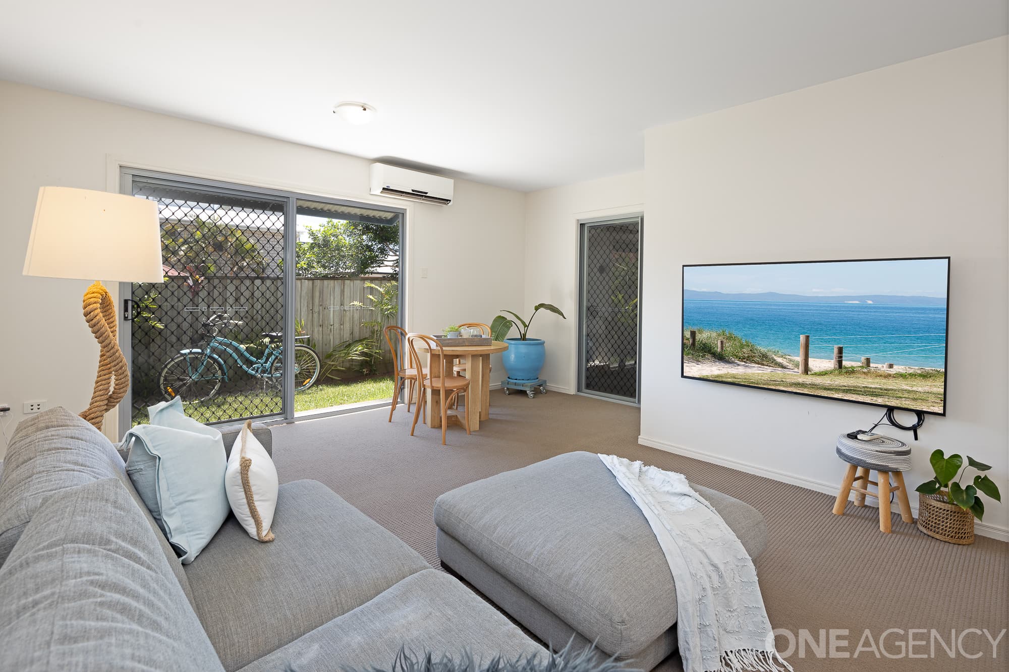 10/13-17 Caroline Street, Woody Point, Woody Point - Thumbnail 2