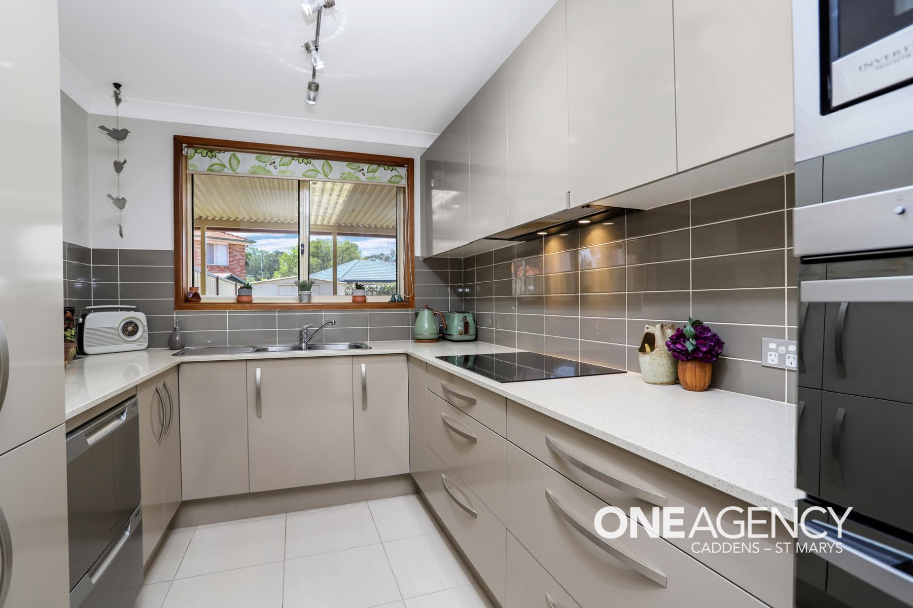 4 Bren Close, St Clair, St Clair - Thumbnail 2