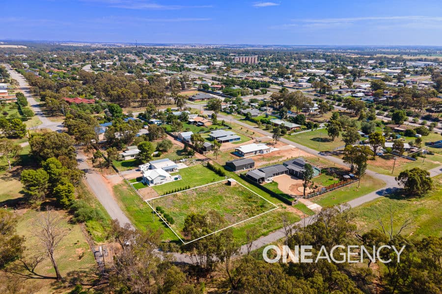 1 WALLACE Street, Coolamon, Coolamon - Image 1