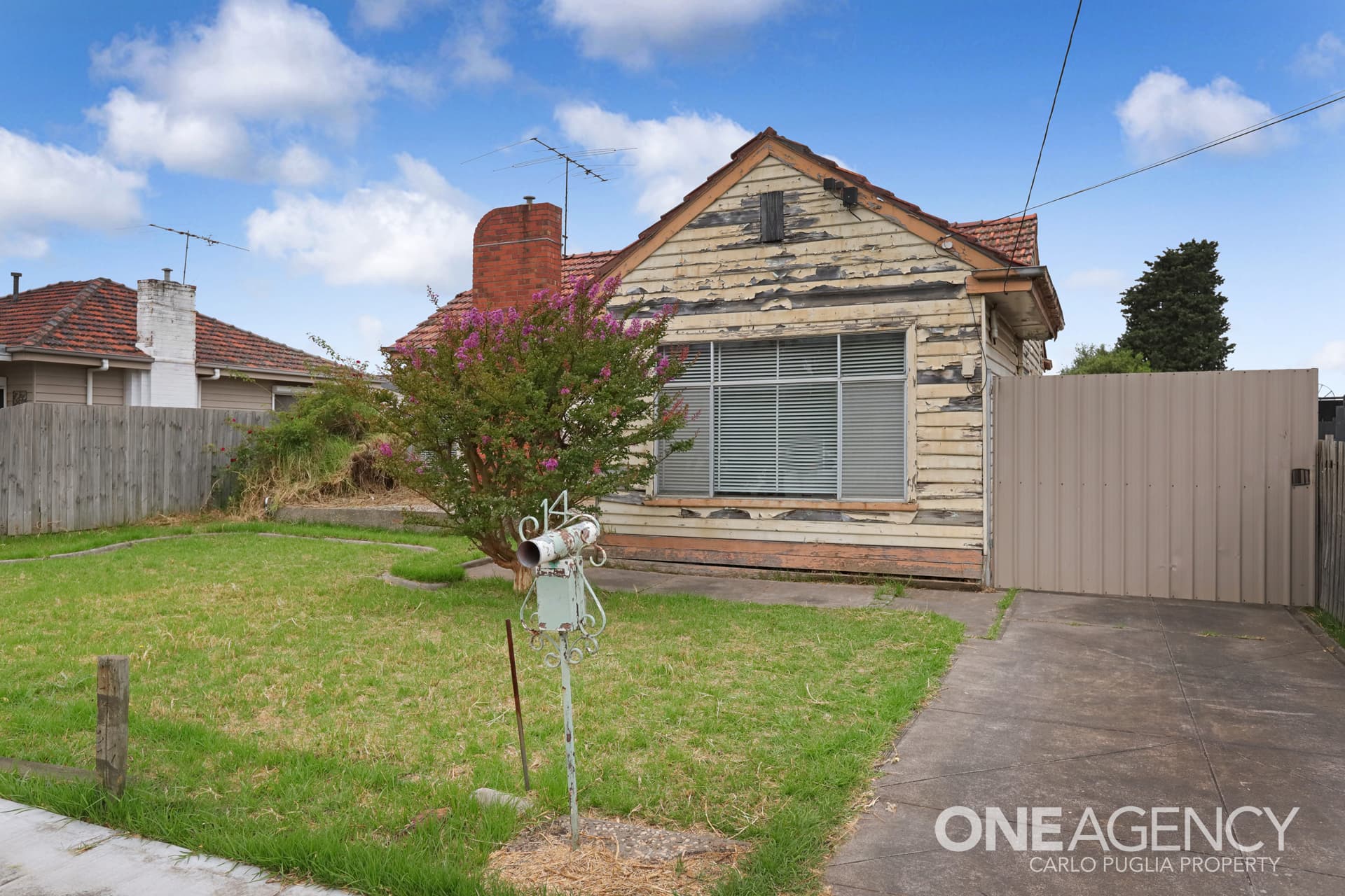 14 Perth Avenue, Albion, Albion - Image 1
