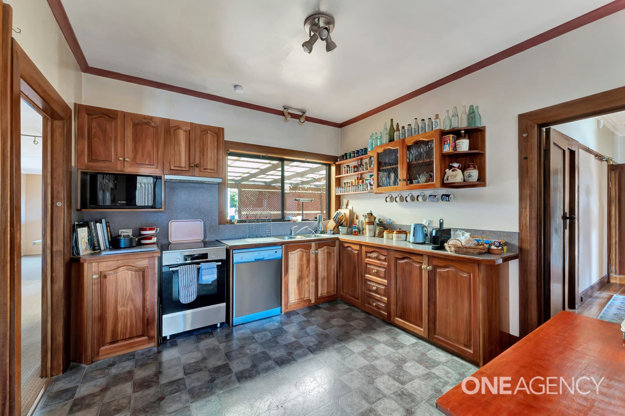 302 Mount Street, Upper Burnie, Upper Burnie - Thumbnail 5