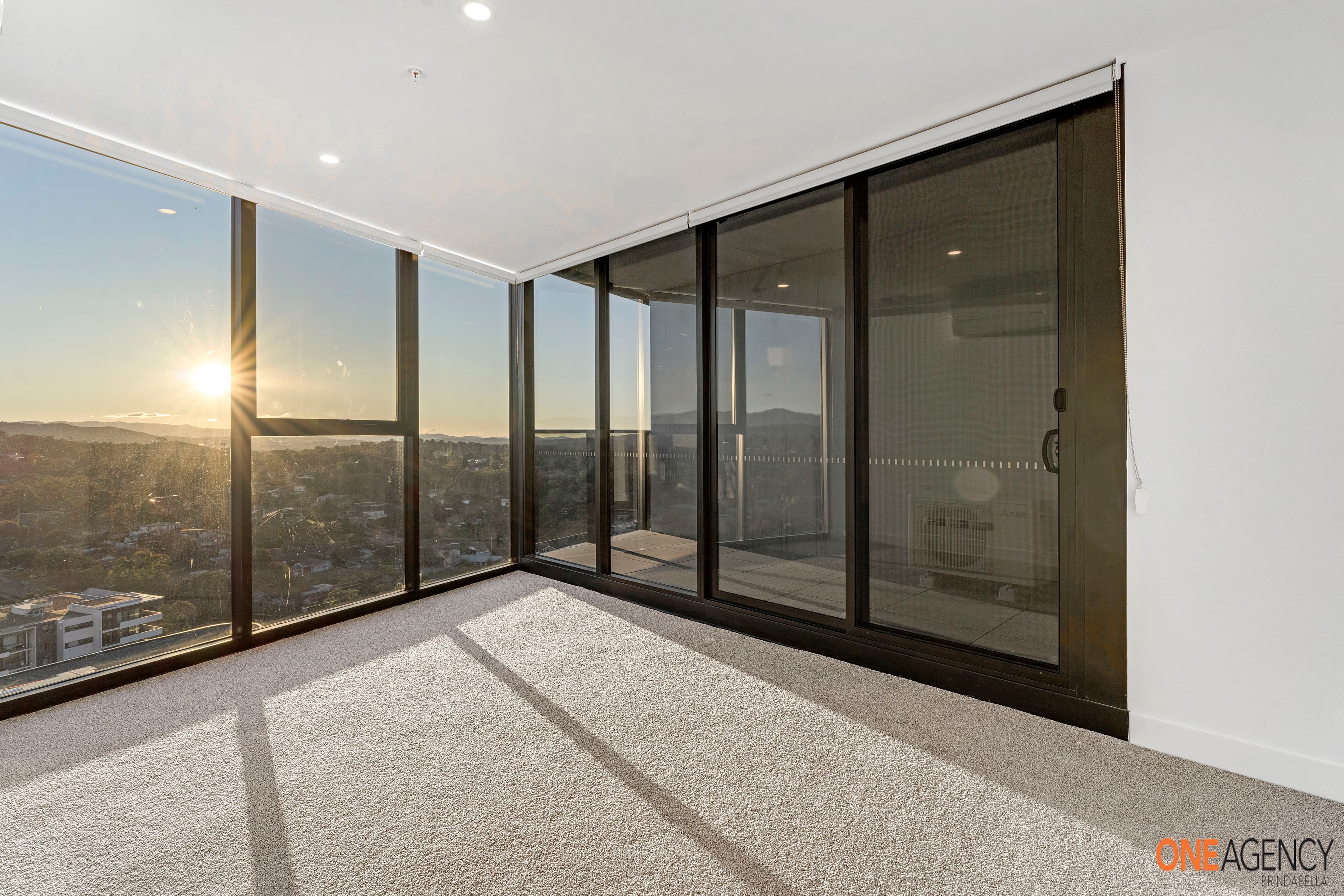 1905/2 Furzer   Street, Phillip, Phillip - Thumbnail 3
