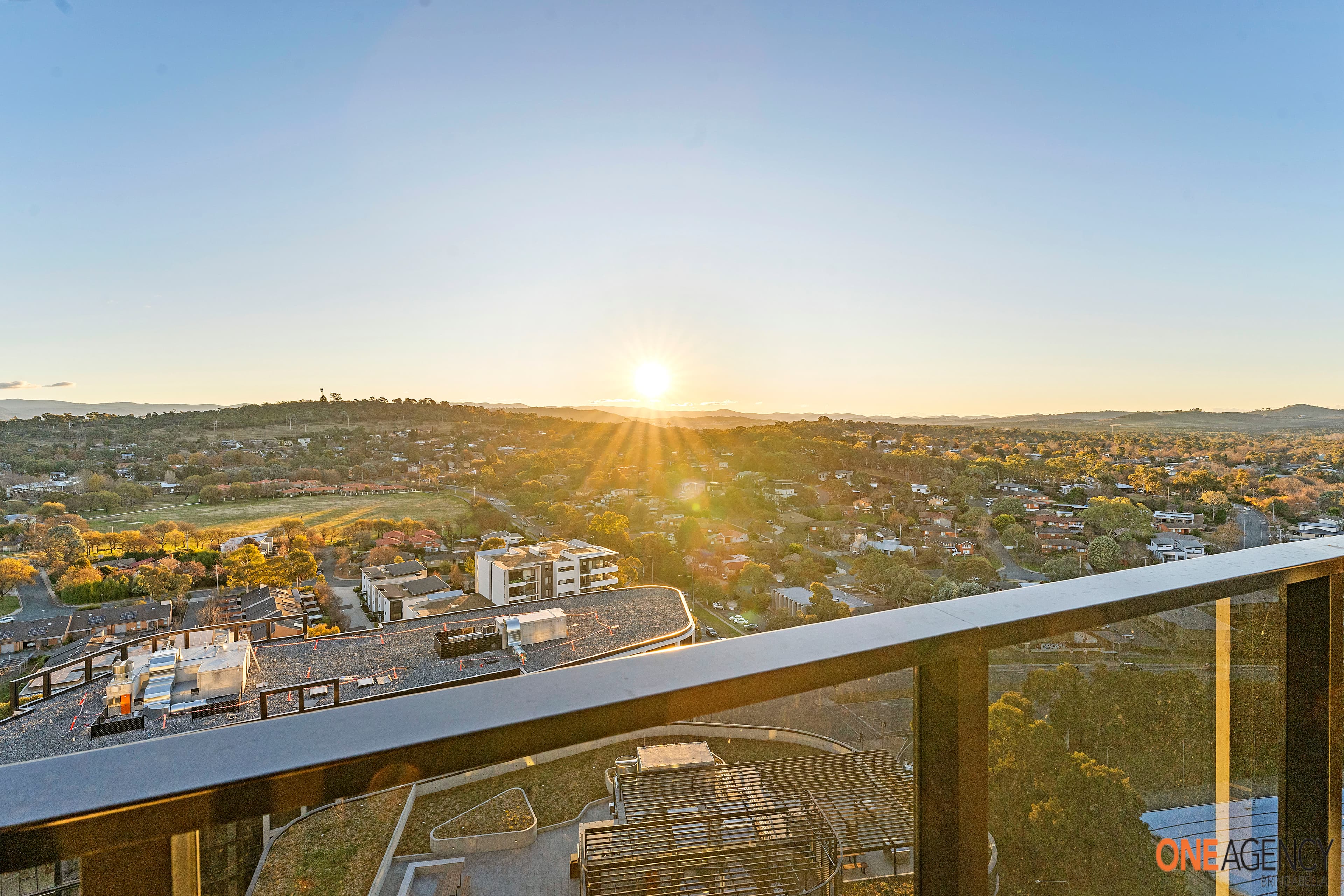 1905/2 Furzer   Street, Phillip, Phillip - Thumbnail 2