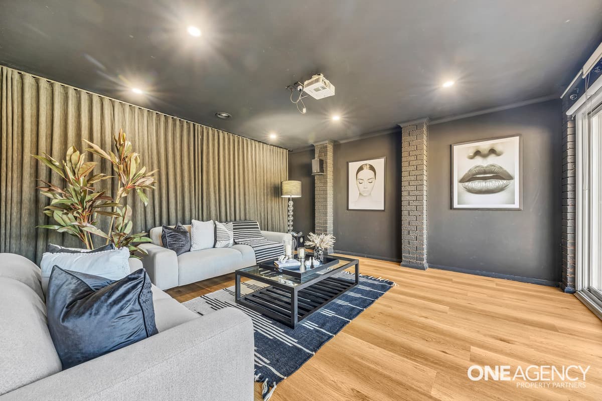 15 Greylea Grove, Seabrook, Seabrook - Thumbnail 2