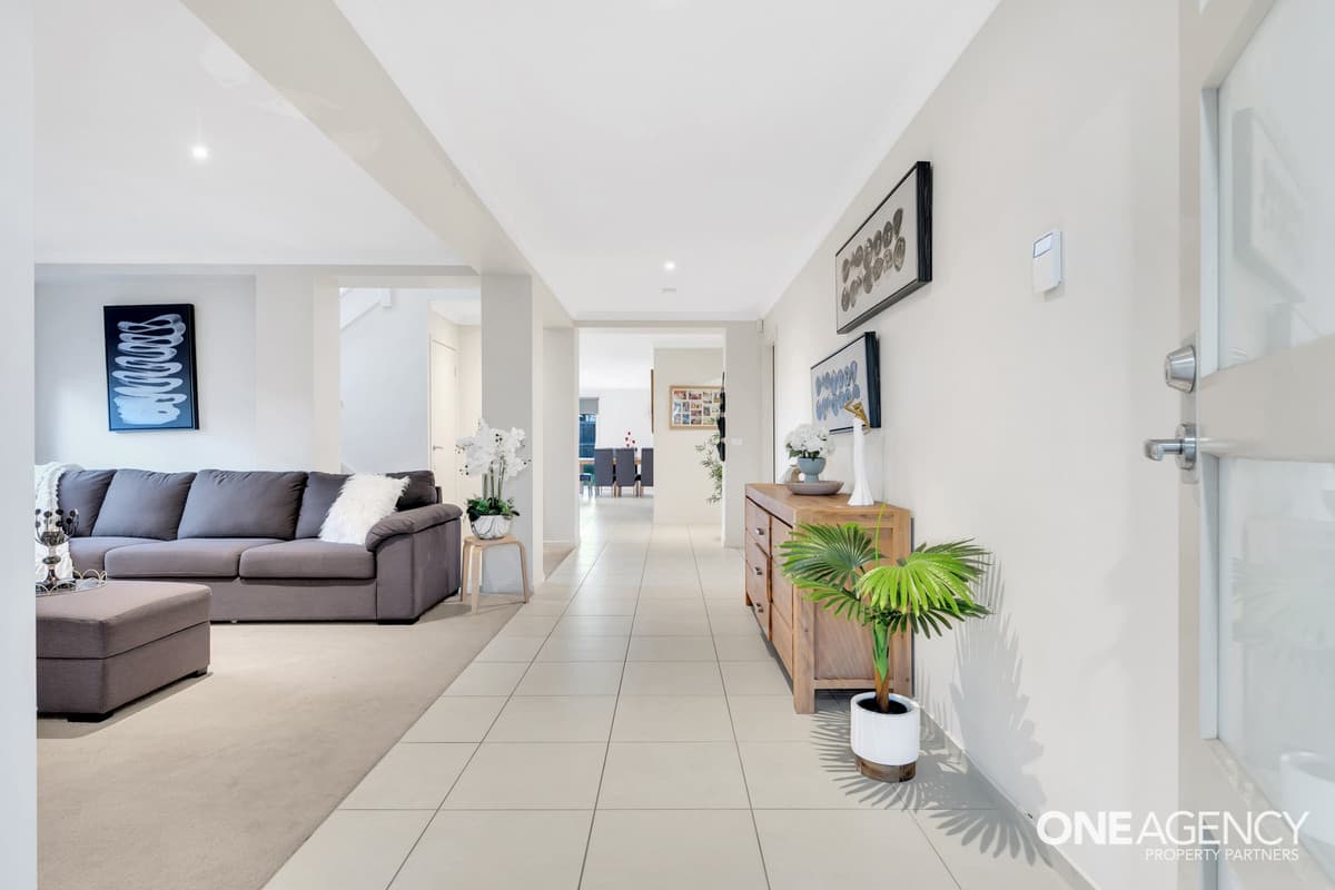 147 Featherbrook Drive, Point Cook, Point Cook - Thumbnail 5
