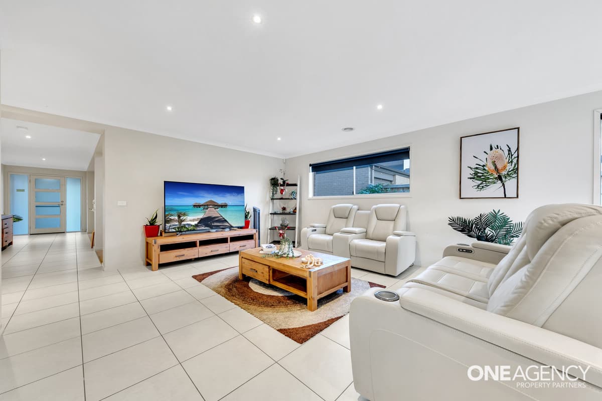 147 Featherbrook Drive, Point Cook, Point Cook - Thumbnail 7