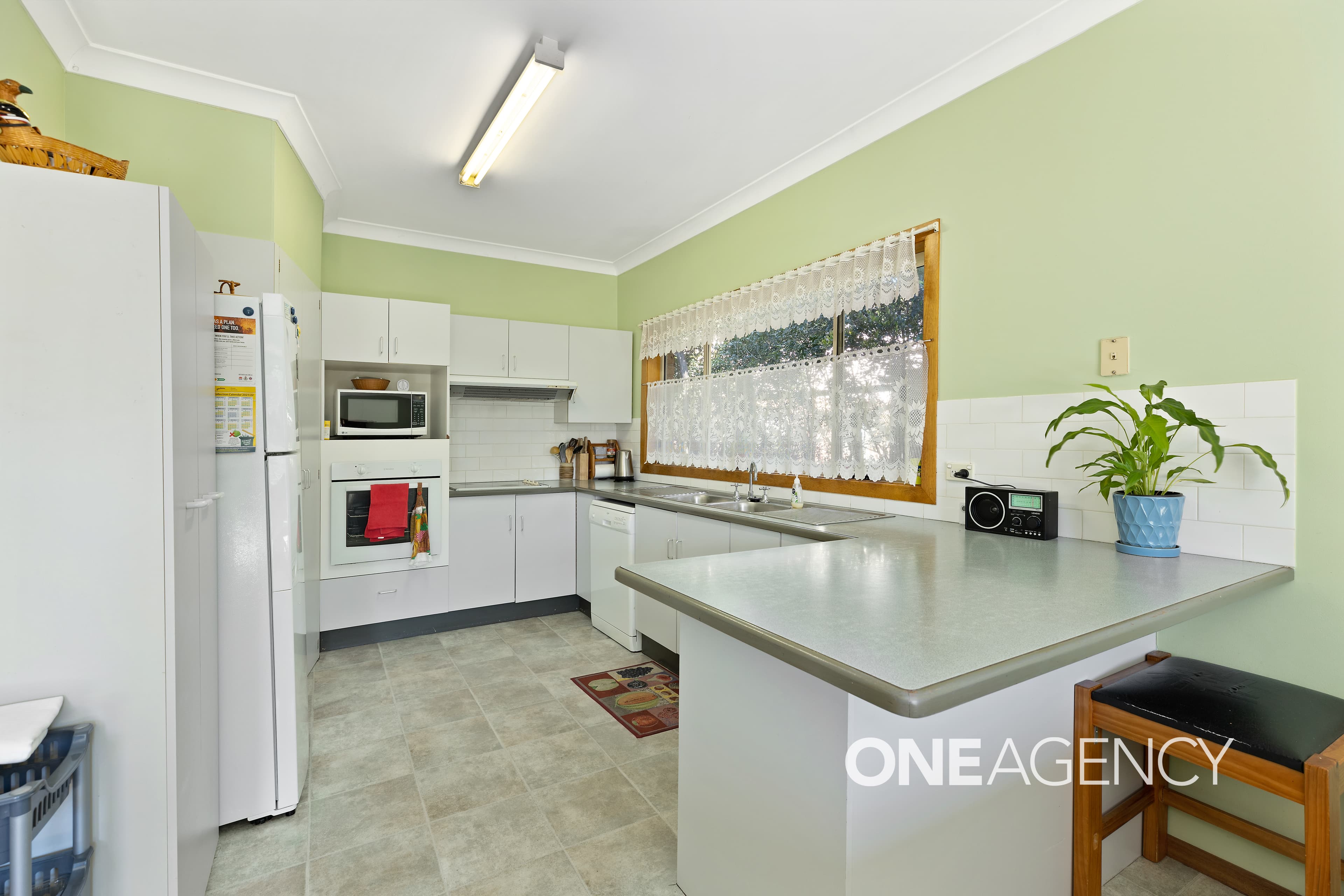 18 Watts Road, Callala Beach, Callala Beach - Thumbnail 2
