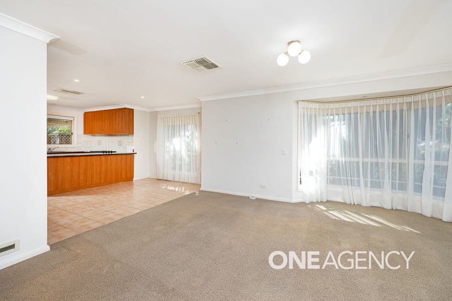 1/9 LACHLAN Place, Tatton, Tatton - Thumbnail 2