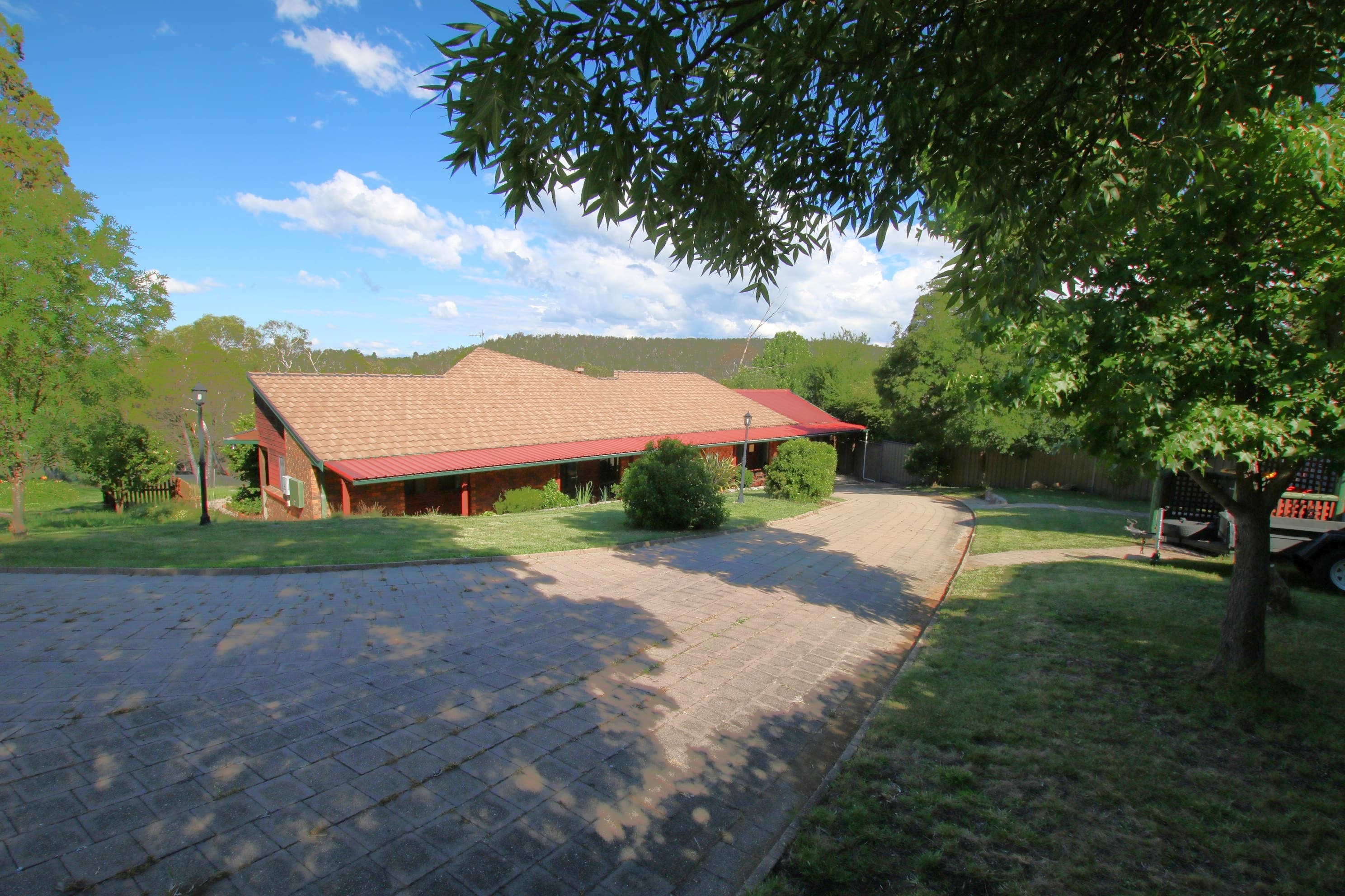 6 Moonyah Court, Cooma, Cooma - Image 1
