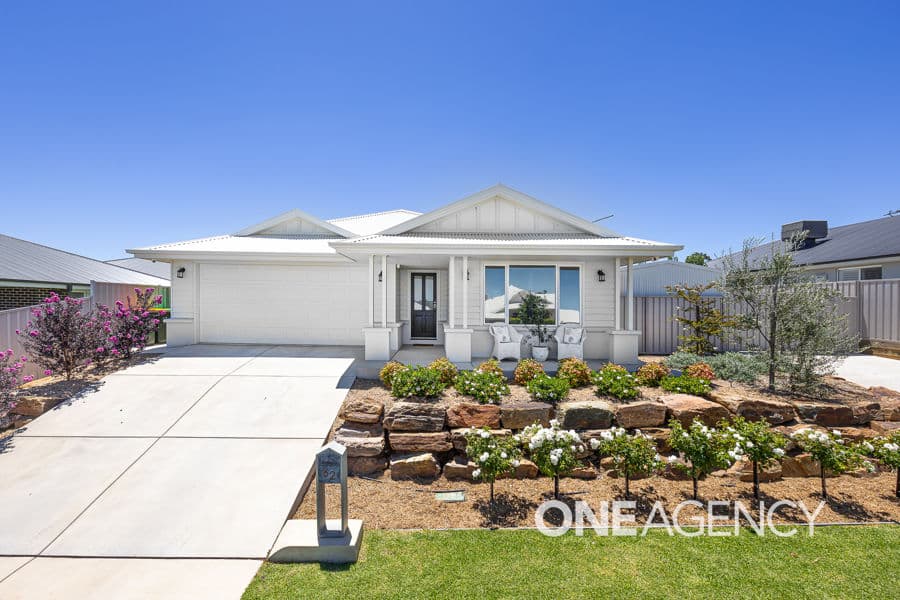 62 COPPEBELLA Drive, Gobbagombalin, Gobbagombalin - Image 1