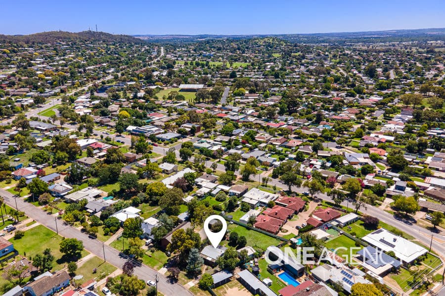 19 COCHRANE Street, Kooringal, Kooringal - Thumbnail 4