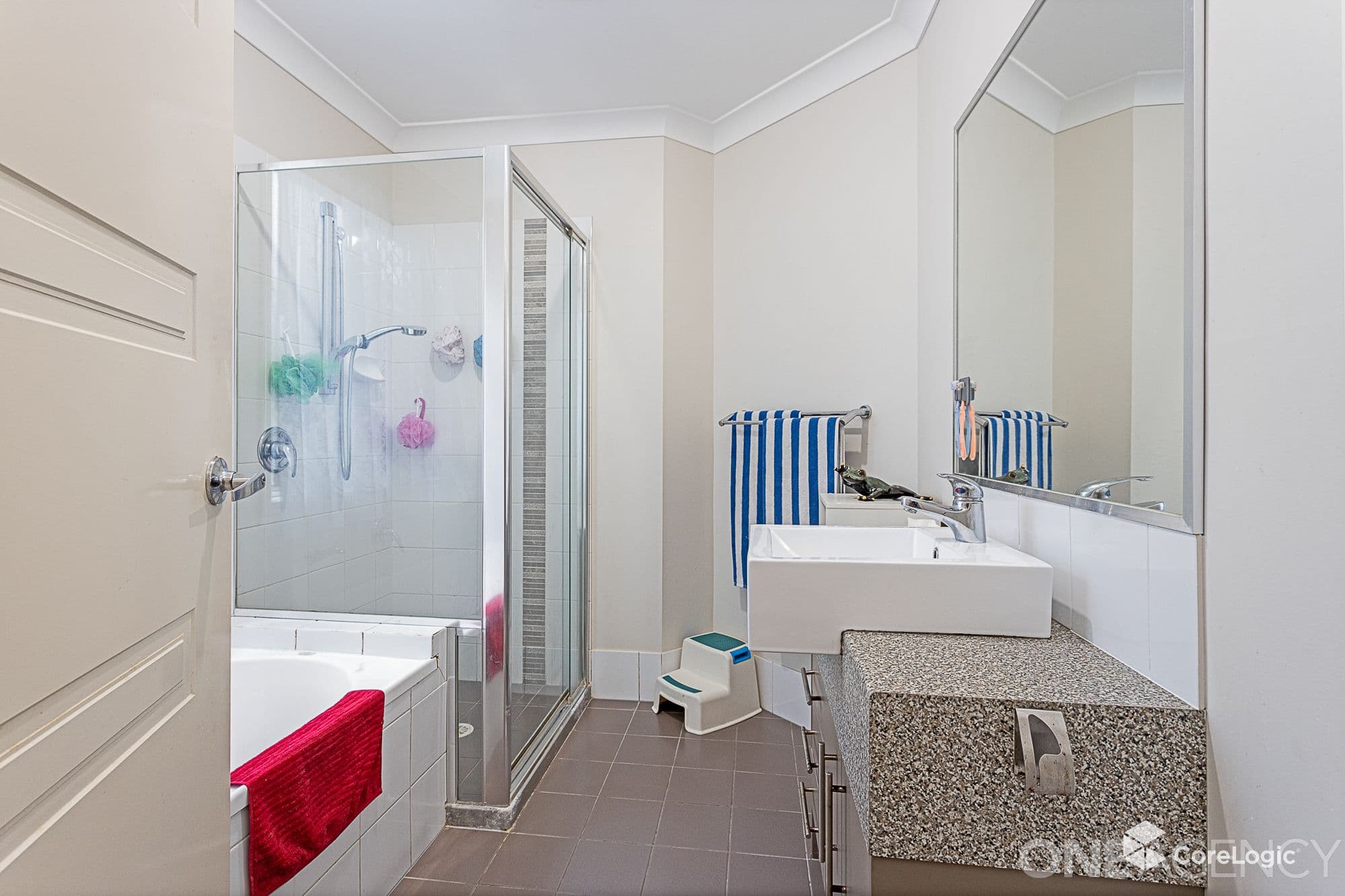 1 Brennan Road, Scarborough, Scarborough - Thumbnail 8