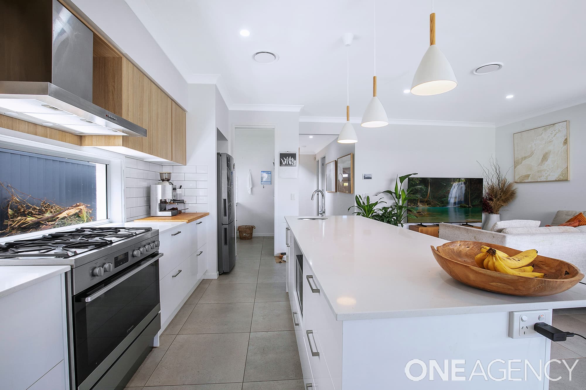 585 Oxley Avenue, Scarborough, Scarborough - Thumbnail 4