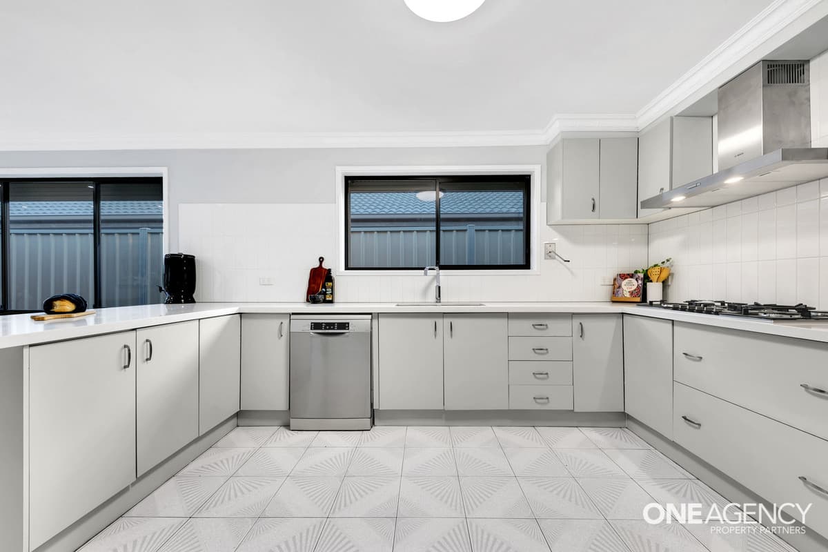 6 Birkett Court, Altona Meadows, Altona Meadows - Thumbnail 8