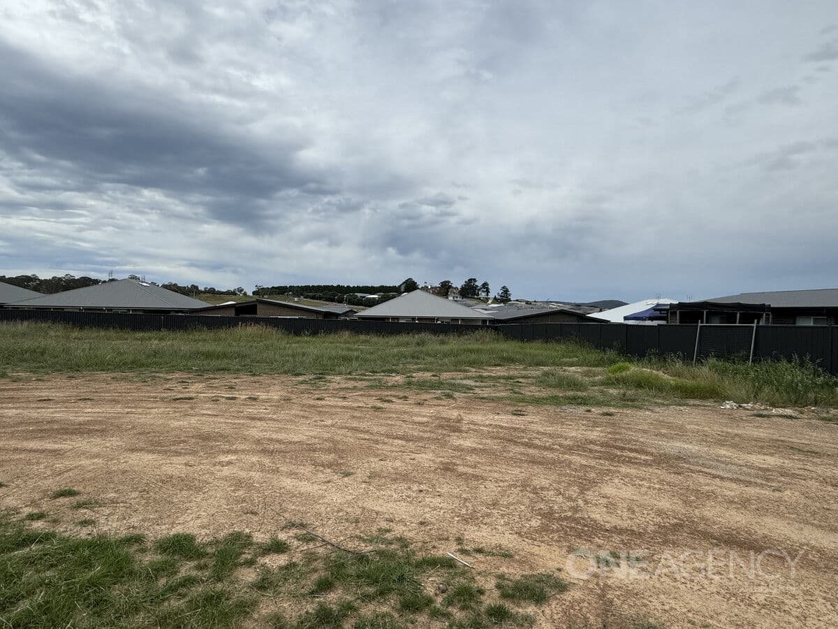 26 Bonneville Boulevard, Goulburn, Goulburn - Thumbnail 3