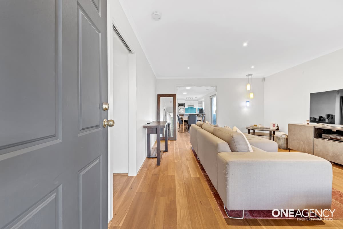 6 Wenlock Avenue, Altona Meadows, Altona Meadows - Thumbnail 2