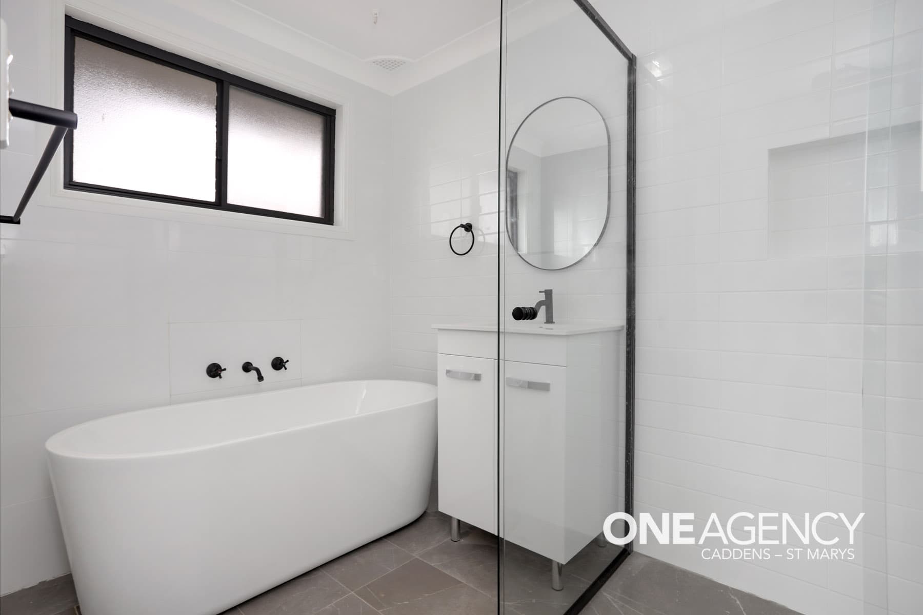 5 Grimmett Court, St Clair, St Clair - Thumbnail 3