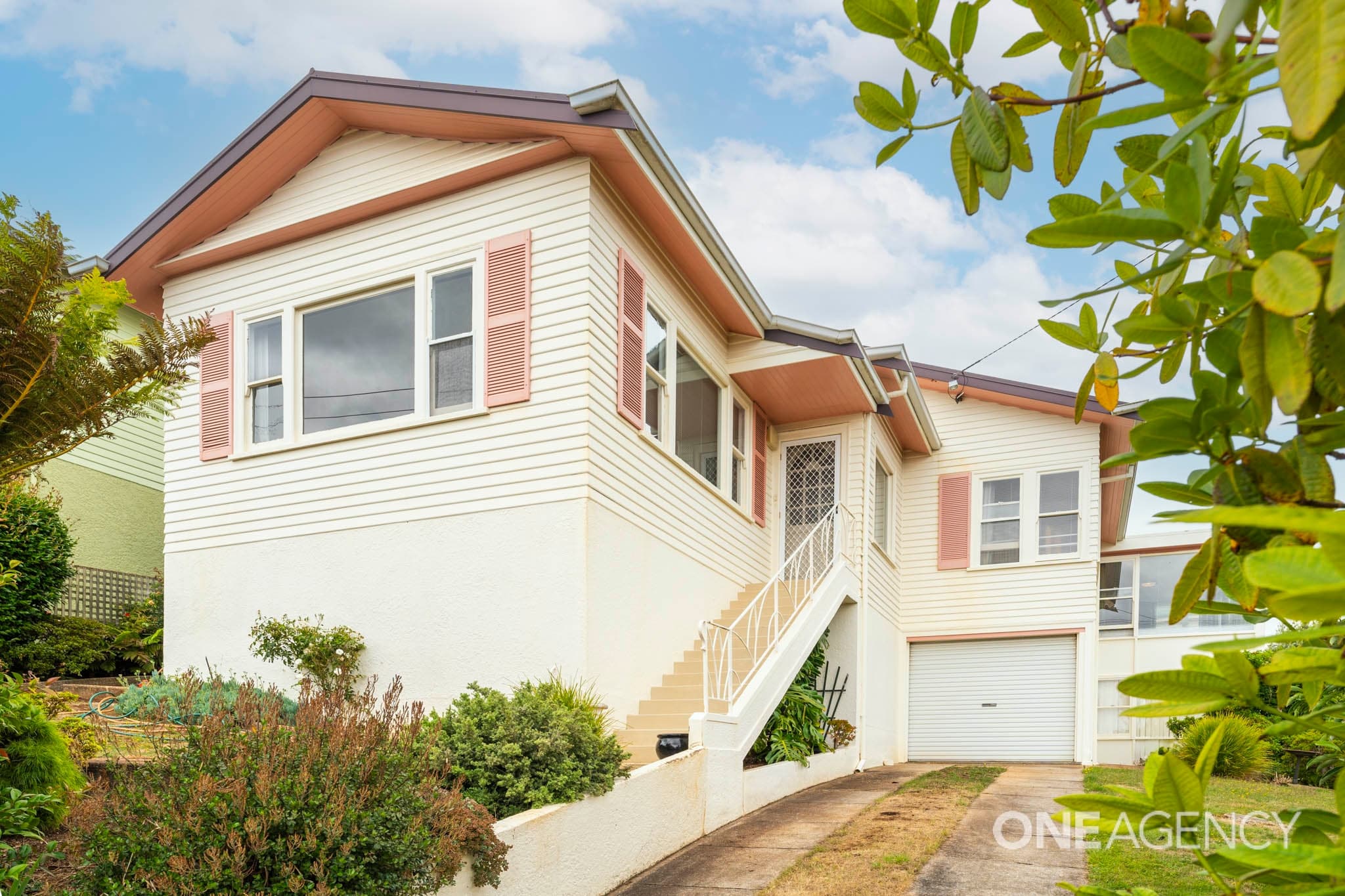 33 Seaview Avenue, Parklands, Parklands - Image 1