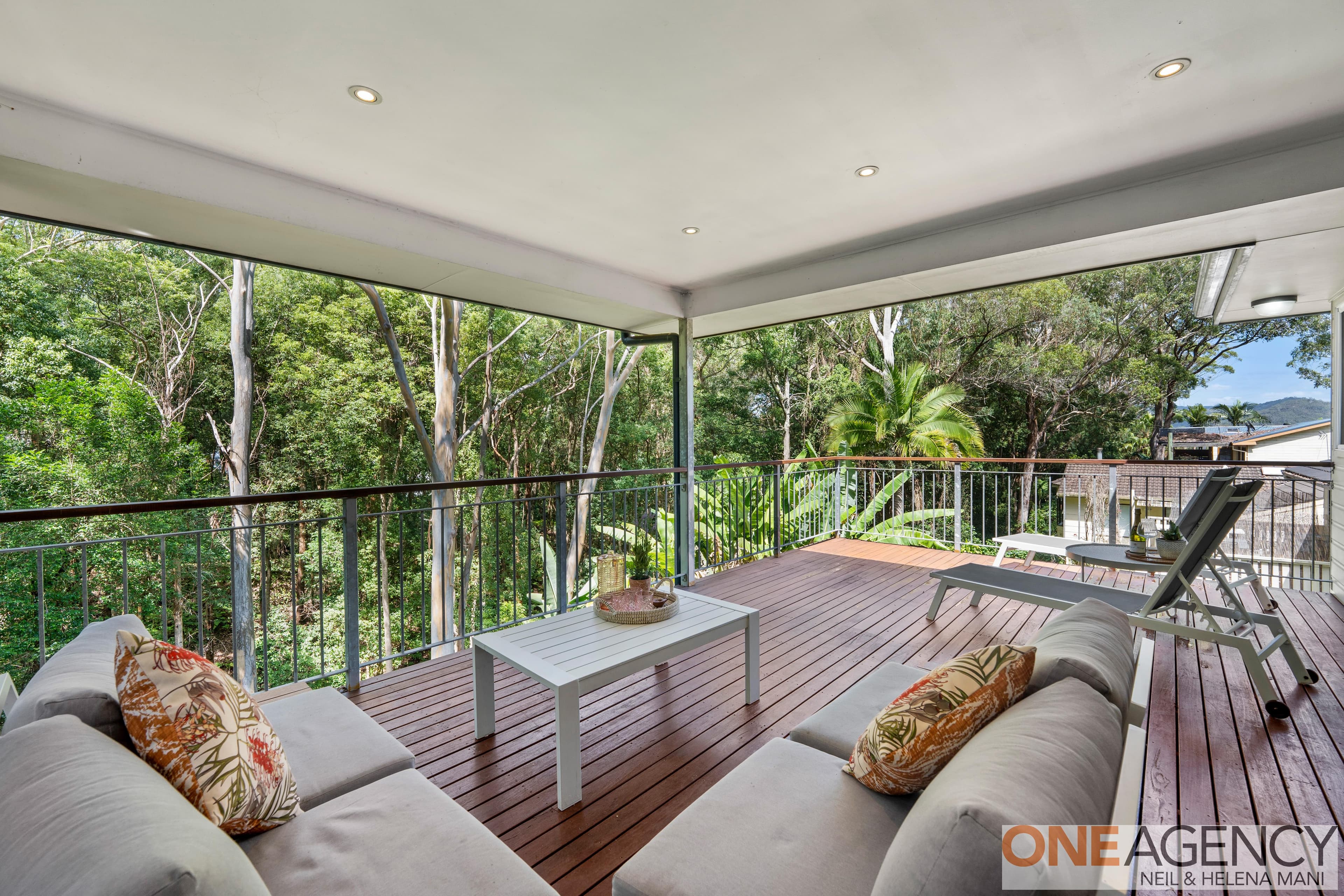 16 Oakglen Road, North Gosford, North Gosford - Thumbnail 2