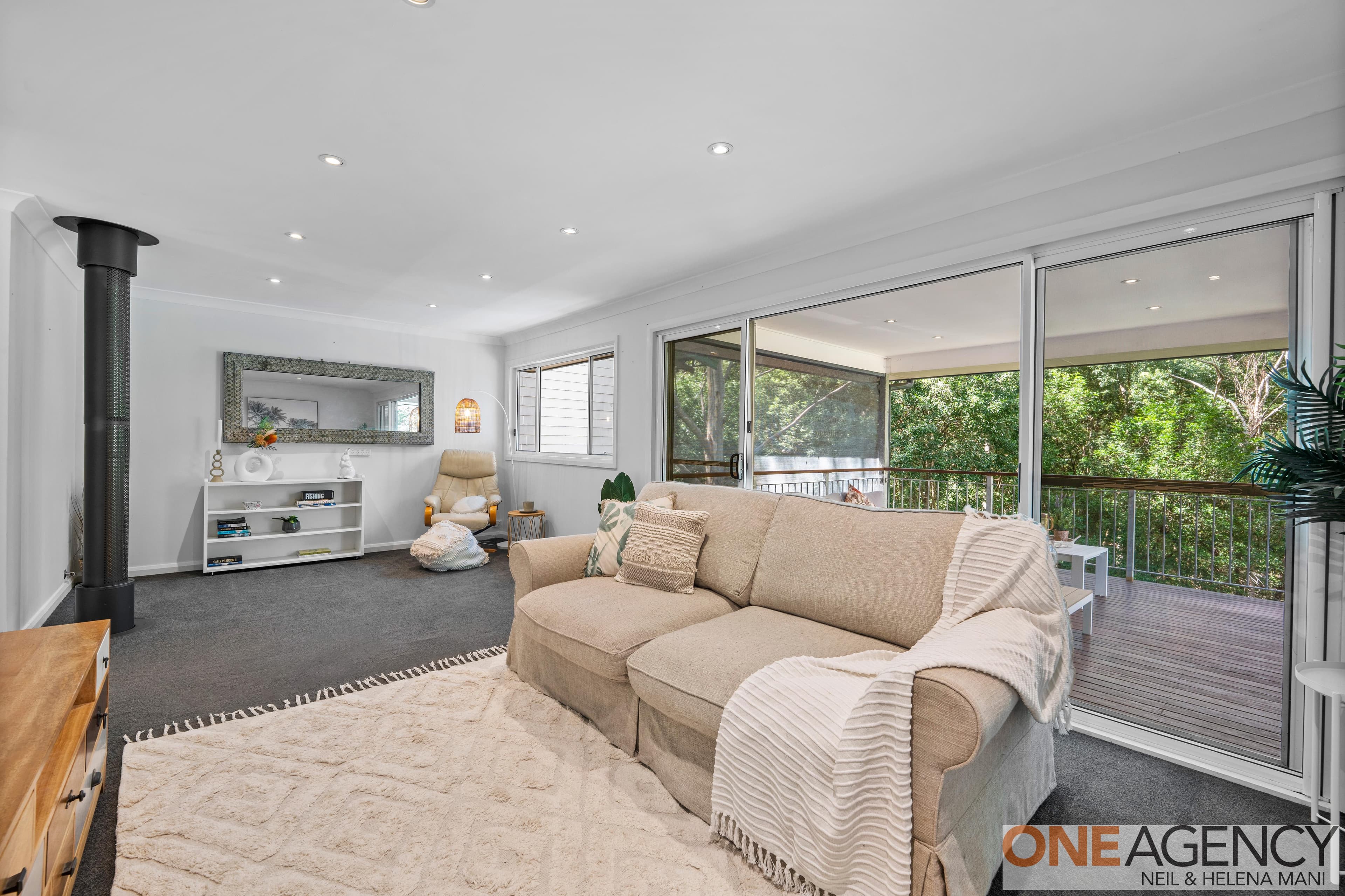 16 Oakglen Road, North Gosford, North Gosford - Thumbnail 4