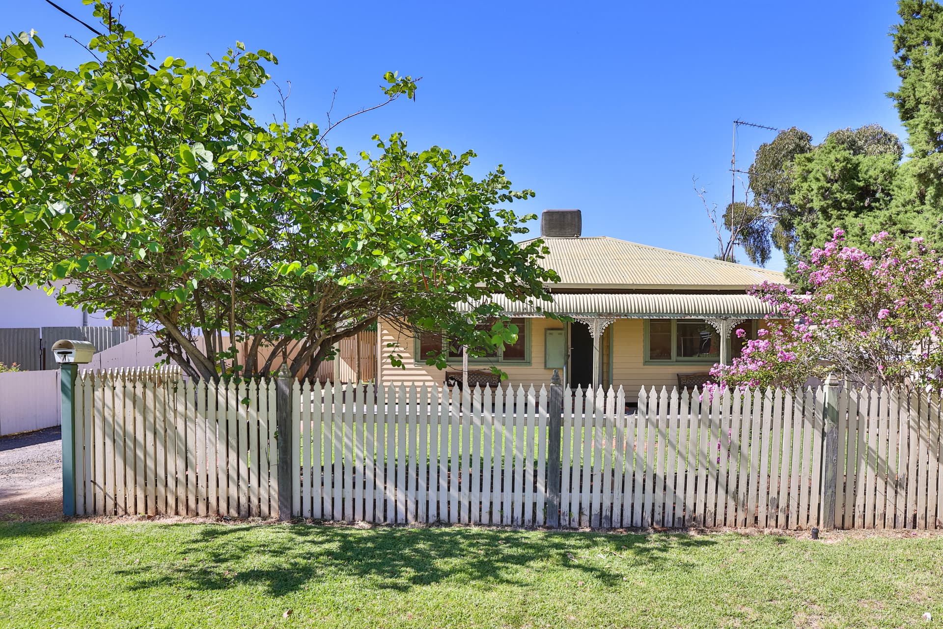 4 Parke Street, Robinvale, Robinvale - Thumbnail 2