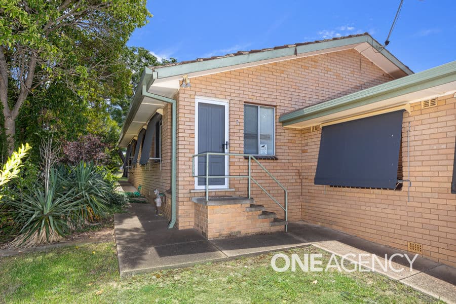 2/22 CARMODY Street, Kooringal, Kooringal - Image 1