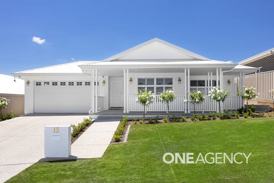 15 BENNELONG Crescent, Lloyd, Lloyd - Image 1