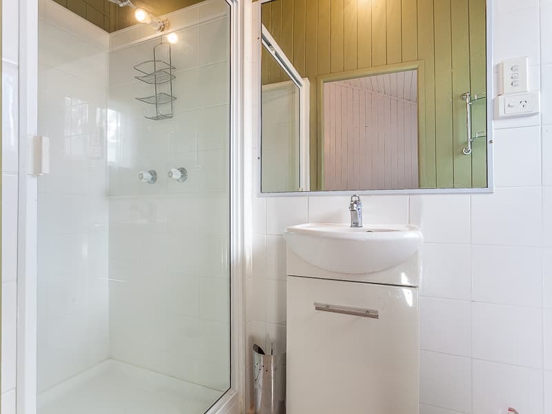 113 Oxley Avenue, Woody Point, Woody Point - Thumbnail 7