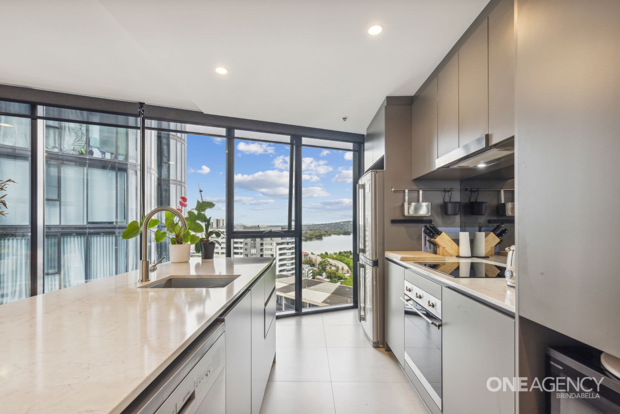 1801/1 Grazier Lane, Belconnen, Belconnen - Thumbnail 6