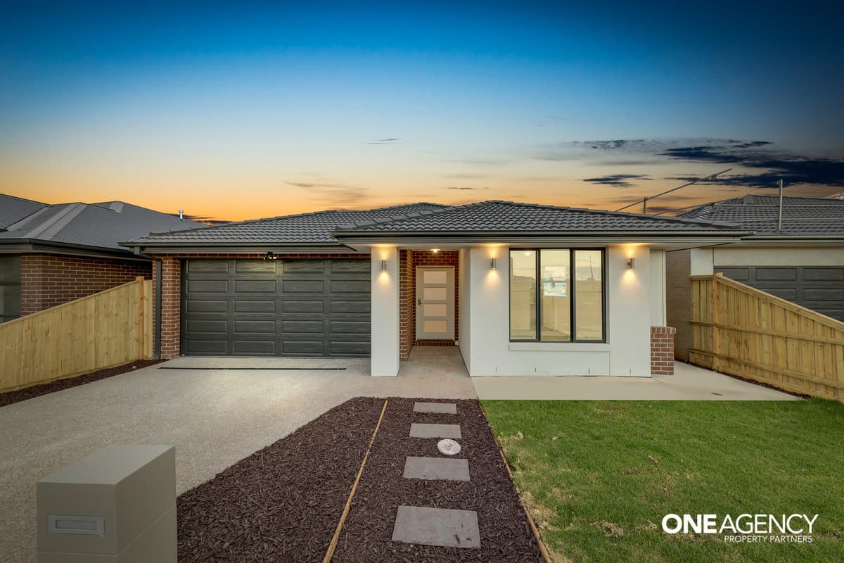 67 Waterfern Street, Fraser Rise, Fraser Rise - Image 1