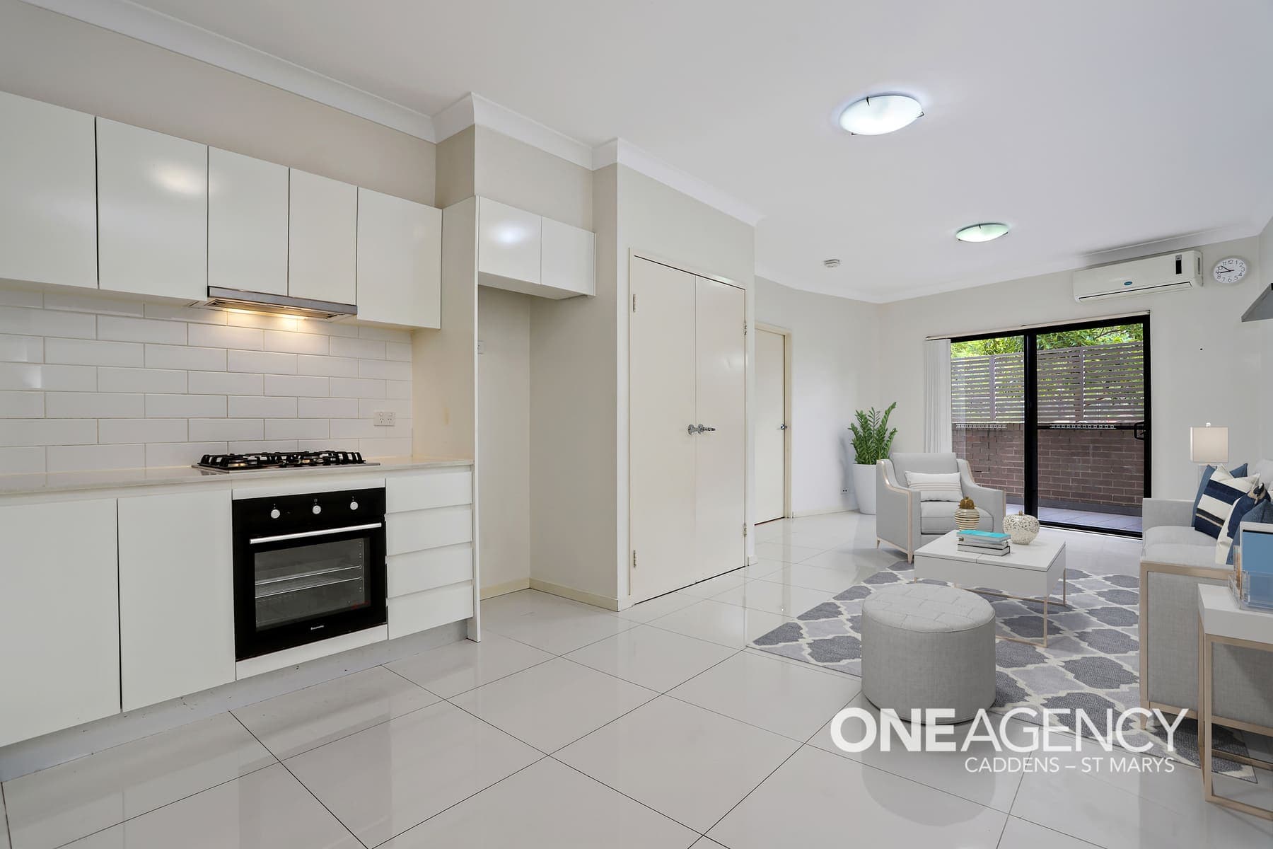 9/2 Glenmore Ridge Drive, Glenmore Park, Glenmore Park - Thumbnail 4