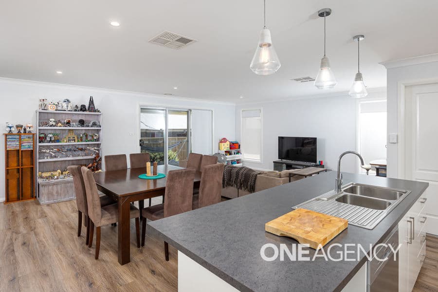 134 BROOKLYN Drive, Bourkelands, Bourkelands - Thumbnail 2