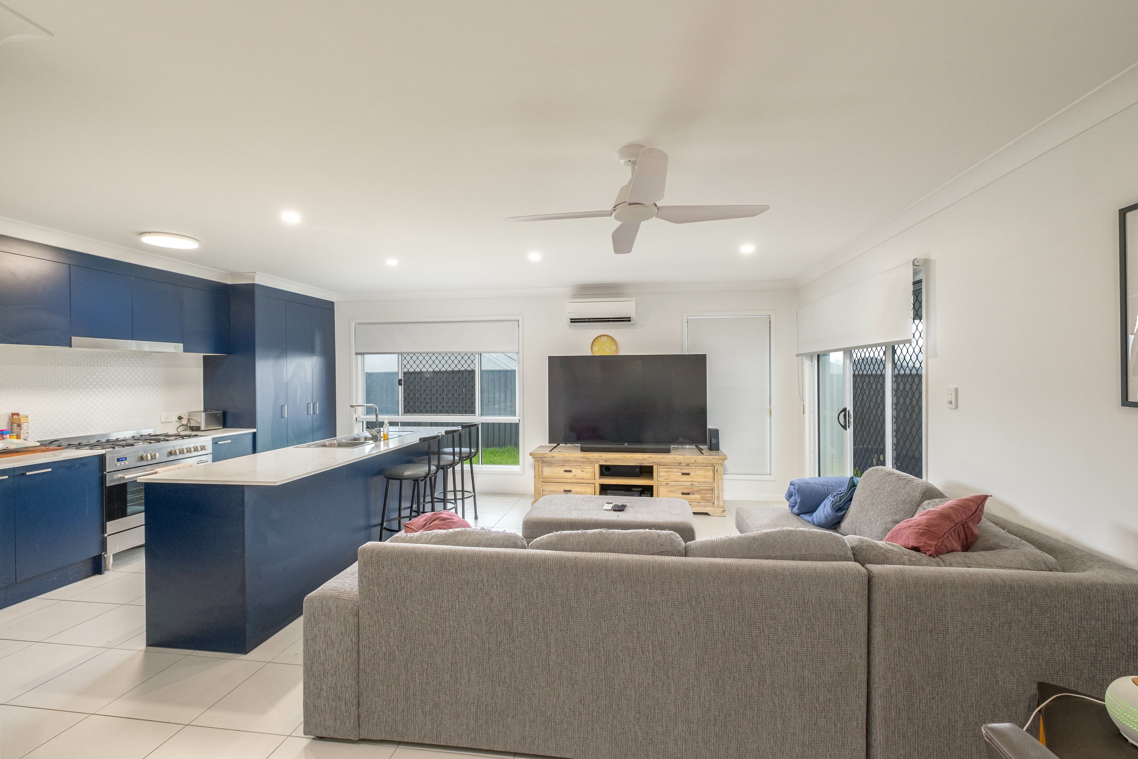 15 Balmoral Crescent, Southside, Southside - Thumbnail 2
