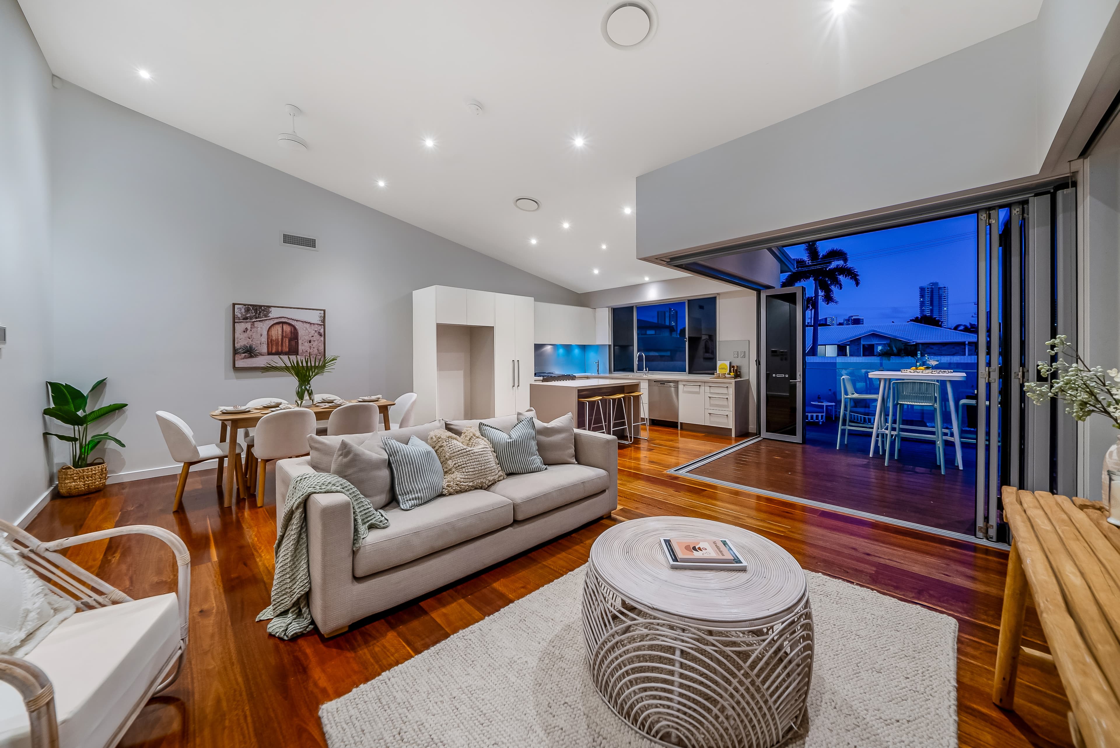 2 Maitland Street, Burleigh Waters, Burleigh Waters - Image 1