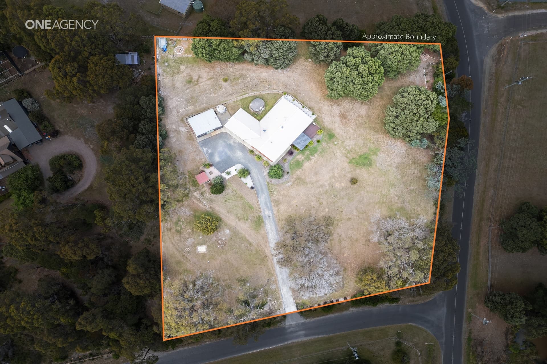 4 Springfield Park, Northdown, Northdown - Thumbnail 2