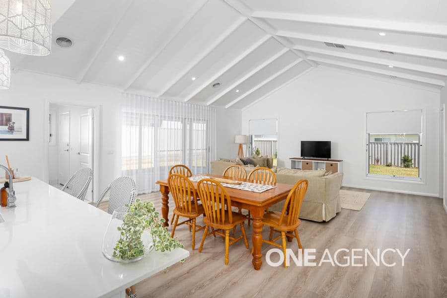 12 BONDI Crescent, Gobbagombalin, Gobbagombalin - Thumbnail 3