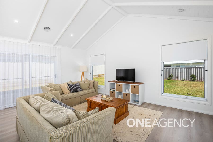 12 BONDI Crescent, Gobbagombalin, Gobbagombalin - Thumbnail 5