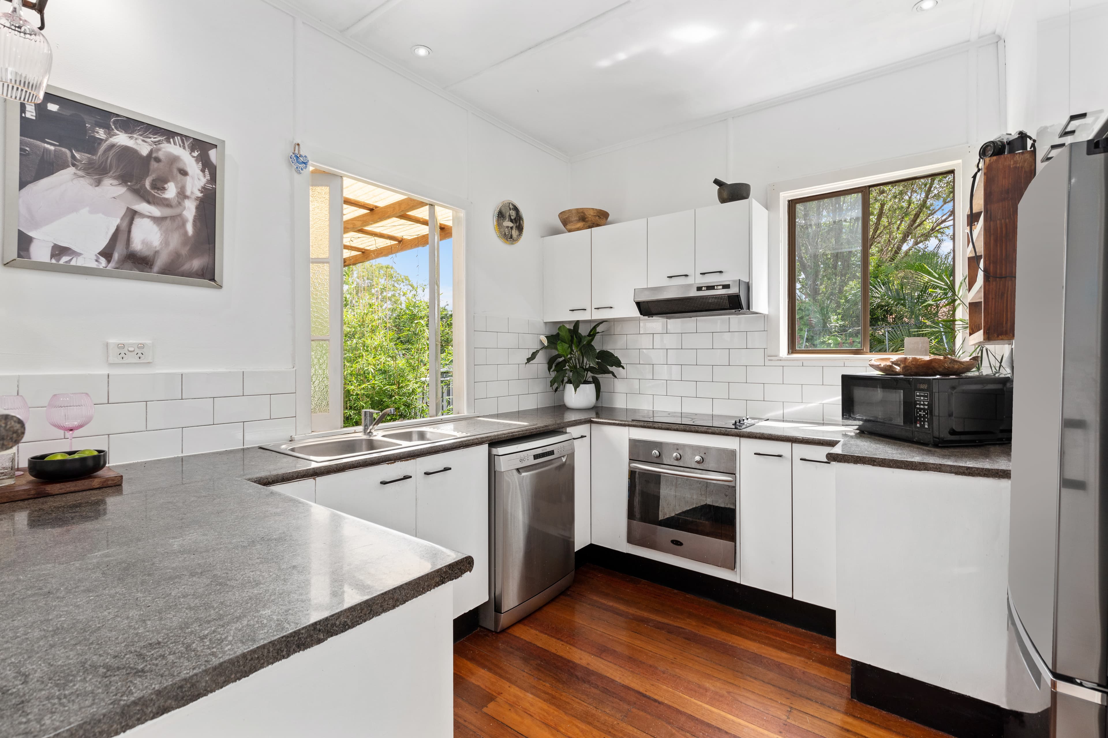63 Kindra Avenue, Southport, Southport - Thumbnail 3