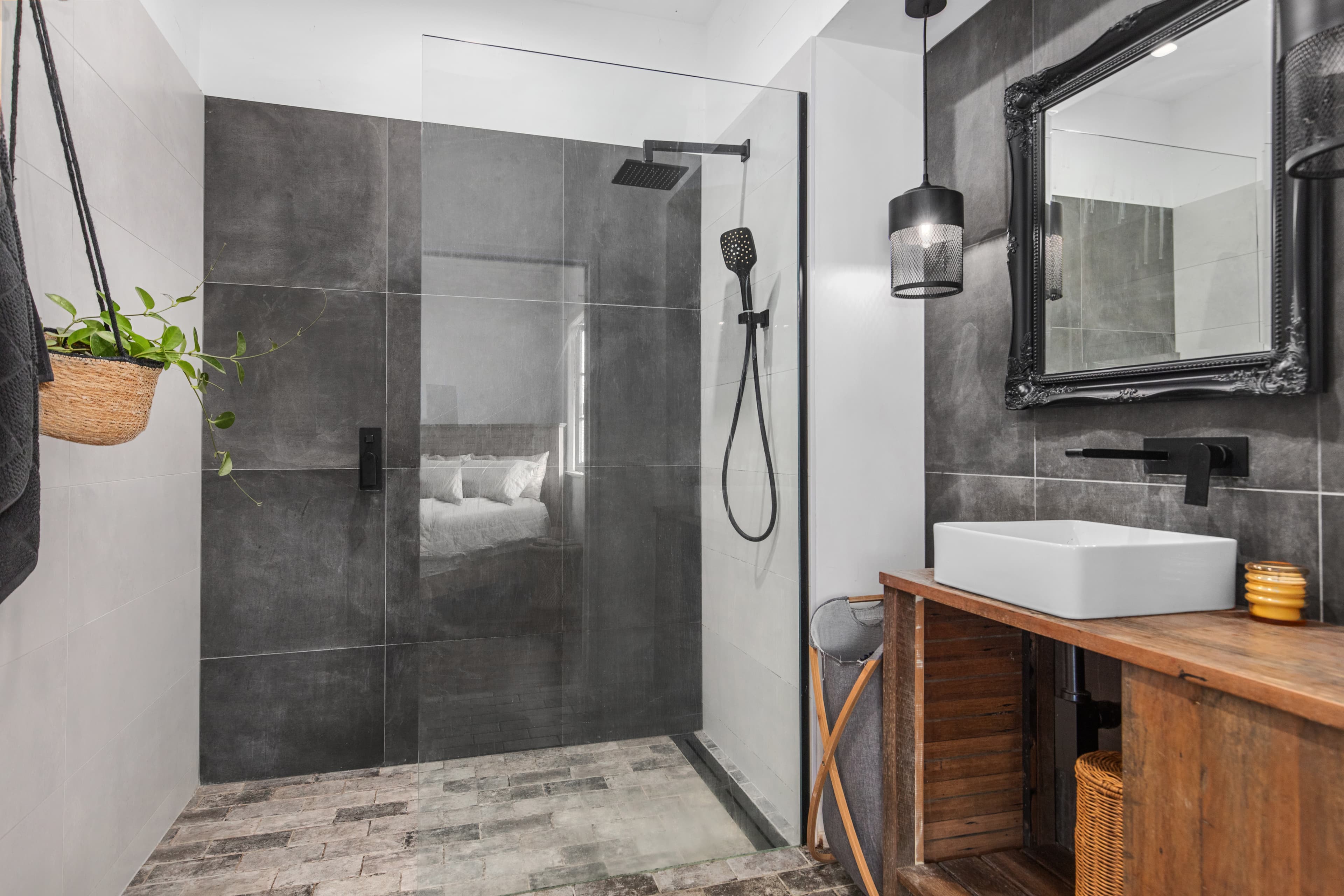 63 Kindra Avenue, Southport, Southport - Thumbnail 8